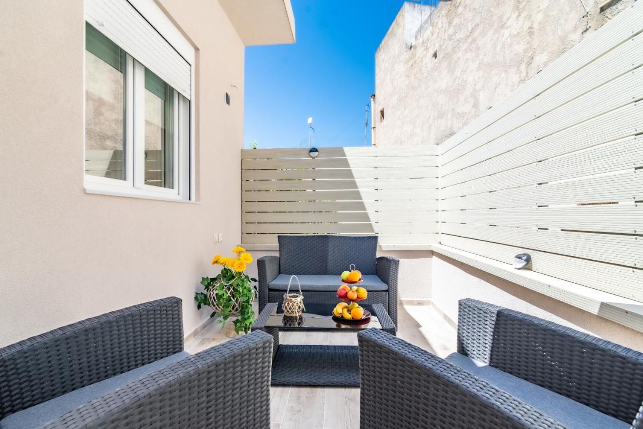 Sophia'S Comfortable Home With A Private Backyard Gazi 외부 사진