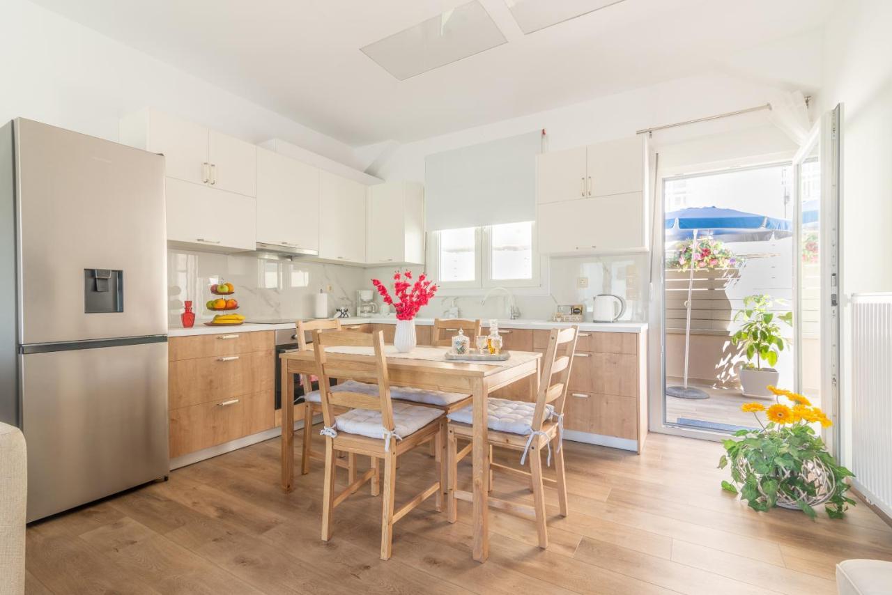 Sophia'S Comfortable Home With A Private Backyard Gazi 외부 사진
