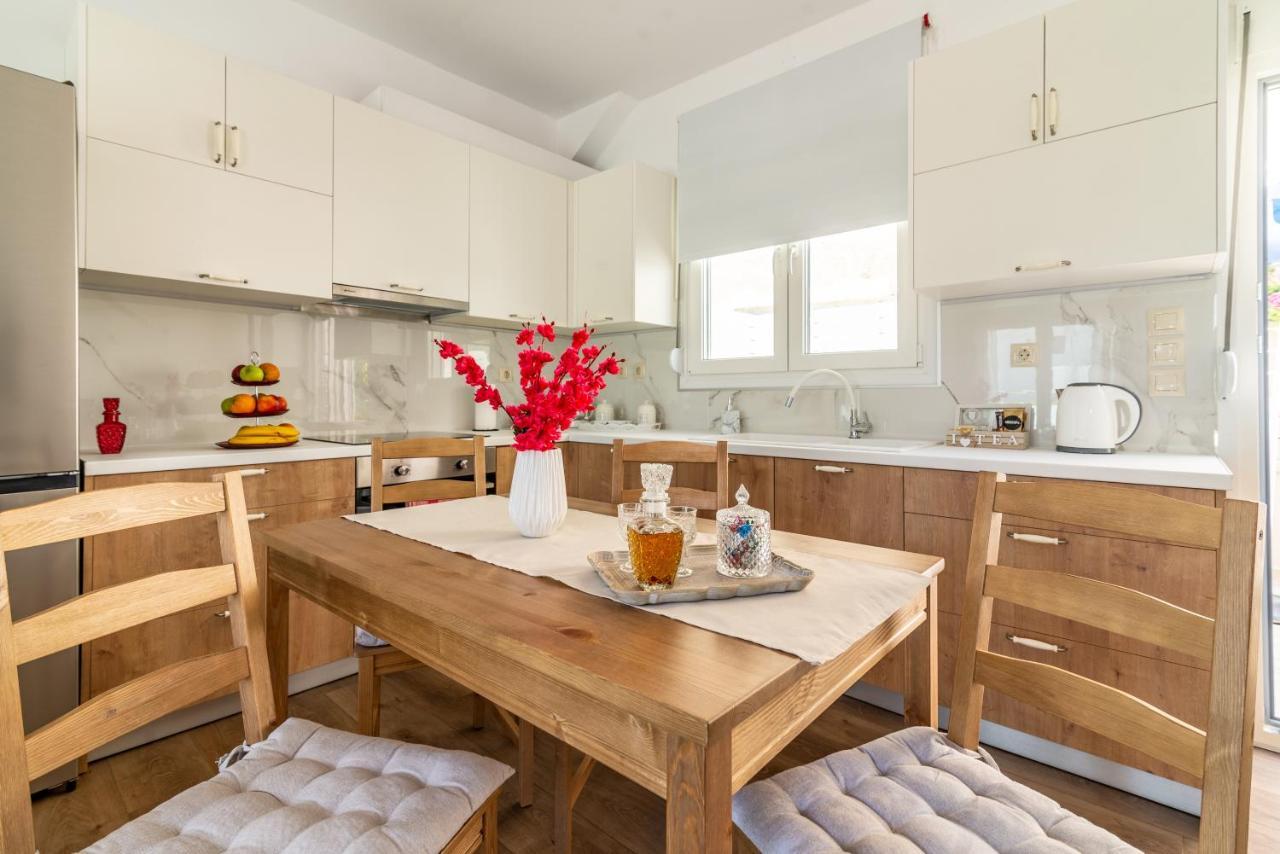 Sophia'S Comfortable Home With A Private Backyard Gazi 외부 사진